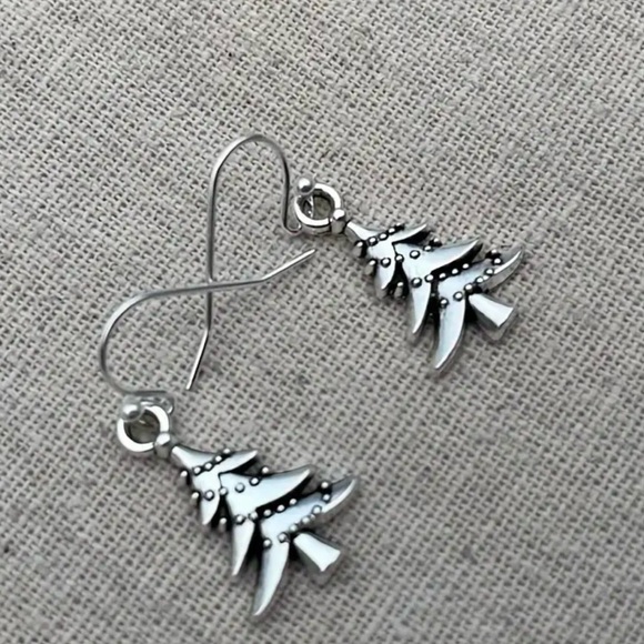 *FREE GIFT GIVEAWAY* NEW Silvery Christmas Tree Earrings, Dangle Trees - Picture 3 of 3
